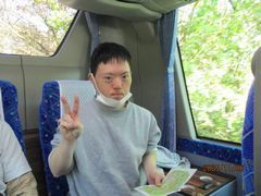 一番後ろの特等席でご満悦。