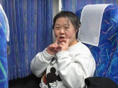 バスでの道中もワクワクが止まりません。